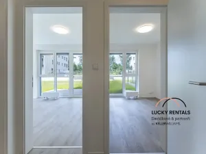 Pronájem bytu 2+kk, Praha - Vysočany, Pod Harfou, 38 m2