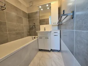 Prodej bytu 3+1, Praha - Kamýk, Snopkova, 66 m2