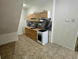Pronájem bytu 2+1, Lovosice, 8.května, 80 m2