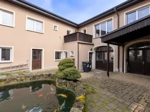 Prodej rodinného domu, Šestajovice, 325 m2