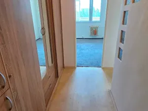 Prodej bytu 2+kk, Praha - Kobylisy, Třebenická, 39 m2