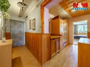 Prodej bytu 3+1, Měděnec, Náměstí, 70 m2