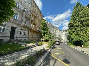 Prodej bytu 3+1, Karlovy Vary, Sadová, 112 m2