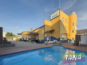 Prodej výrobních prostor, Ohrazenice, 680 m2