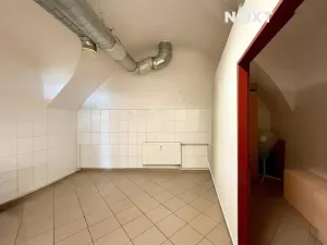 Pronájem obchodního prostoru, Prostějov, Pernštýnské nám., 62 m2