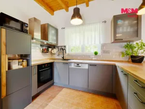 Prodej rodinného domu, Valy, Na Stráni, 238 m2