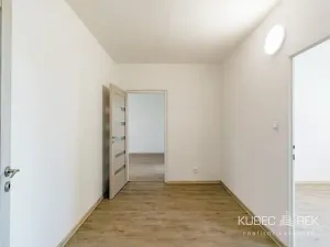 Pronájem bytu 3+1, Tábor, Helsinská, 72 m2