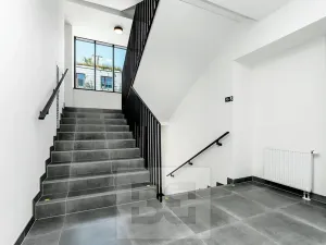 Prodej bytu 2+kk, Praha - Holešovice, V háji, 46 m2
