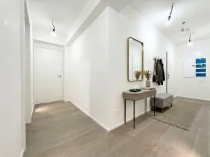 Prodej bytu 5+kk, Praha - Holyně, náměstí Pod lípou, 150 m2