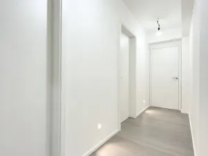 Prodej bytu 5+kk, Praha - Holyně, náměstí Pod lípou, 150 m2
