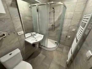 Pronájem bytu 2+kk, Bělá pod Bezdězem, Masarykovo náměstí, 41 m2