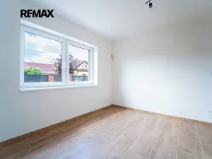 Prodej rodinného domu, Všechlapy, 180 m2
