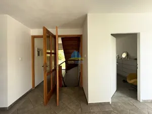 Prodej rodinného domu, Libá, 190 m2