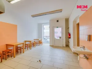 Pronájem obchodního prostoru, Plzeň - Skvrňany, Křimická, 65 m2