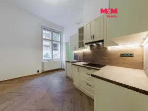 Pronájem bytu 2+1, Karlovy Vary, Na Vyhlídce, 83 m2