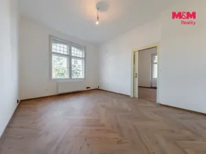 Pronájem bytu 2+1, Karlovy Vary, Na Vyhlídce, 83 m2