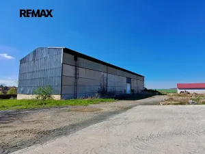 Pronájem skladu, Dolní Chvatliny, 3690 m2