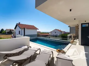 Prodej vily, Vrsi, Chorvatsko, 210 m2