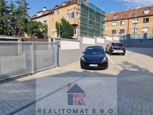 Prodej garáže, Praha - Motol, Podhorská, 15 m2