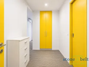 Prodej bytu 1+1, Praha - Vysočany, Kolbenova, 80 m2