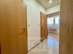 Pronájem bytu 1+1, Zlín, U Trojáku, 36 m2