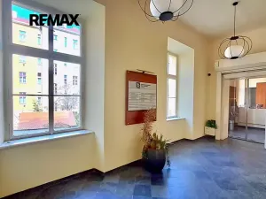 Pronájem kanceláře, Praha - Karlín, Sokolovská, 69 m2