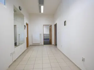 Prodej kanceláře, Chrudim - Chrudim IV, Lupáčova, 612 m2