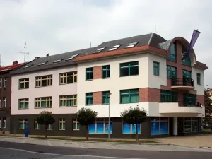 Pronájem kanceláře, Hradec Králové, Šimkova, 45 m2