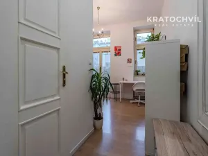 Pronájem bytu 1+kk, Praha - Bubeneč, Korunovační, 32 m2
