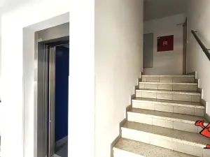 Pronájem bytu 3+kk, Praha - Libeň, Nad Okrouhlíkem, 92 m2