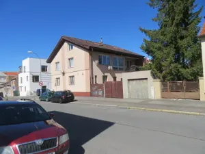 Dražba rodinného domu, Plzeň, Školní, 10 m2
