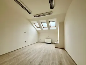 Pronájem kanceláře, Praha, 75 m2