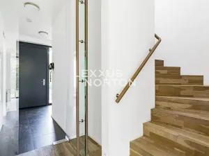 Pronájem rodinného domu, Praha - Dejvice, V Šáreckém údolí, 179 m2