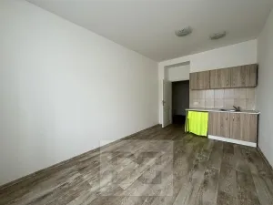 Pronájem bytu 1+kk, Praha - Smíchov, 30 m2