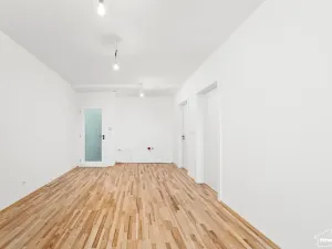 Prodej bytu 3+kk, Praha - Dolní Chabry, Kobyliská, 54 m2