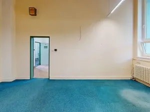 Pronájem kanceláře, Hradec Králové, Akademika Bedrny, 110 m2