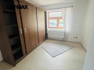 Pronájem rodinného domu, Milovice, 100 m2
