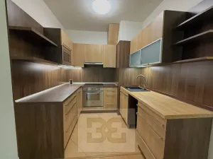 Pronájem bytu 2+kk, Praha - Pitkovice, Křemenáčová, 49 m2