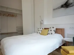 Pronájem bytu 2+kk, Praha, Bořivojova, 52 m2