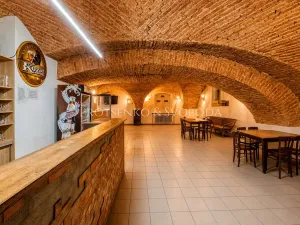 Prodej restaurace, Dobšice, Lahoferova, 218 m2