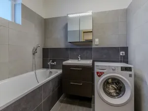 Pronájem bytu 2+kk, Praha - Modřany, Mezi vodami, 57 m2