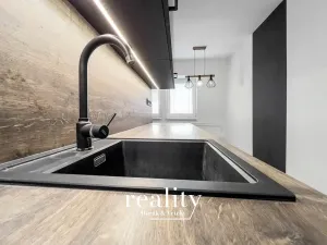 Prodej bytu 2+1, Hevlín, 48 m2
