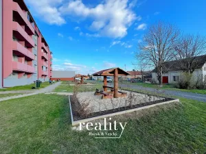 Prodej bytu 2+1, Hevlín, 48 m2