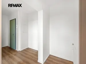 Prodej bytu 2+kk, Praha - Černý Most, Arnošta Valenty, 49 m2