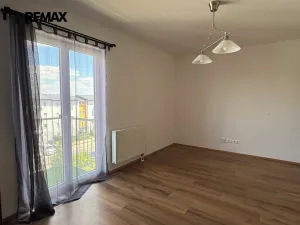Pronájem bytu 2+kk, Kladno, Generála Selnera, 41 m2