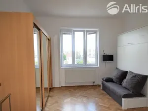 Pronájem bytu 1+kk, Brno, Komárovská, 32 m2