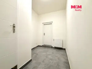 Pronájem obchodního prostoru, Kladno, T. G. Masaryka, 80 m2