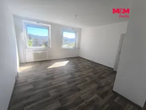 Pronájem bytu 1+kk, Ústí nad Labem - Krásné Březno, Dr. Horákové, 32 m2