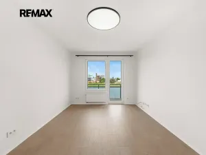 Pronájem bytu 2+kk, Praha - Strašnice, Strančická, 48 m2