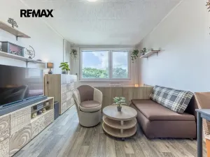 Prodej bytu 2+kk, Praha - Modřany, Mádrova, 44 m2